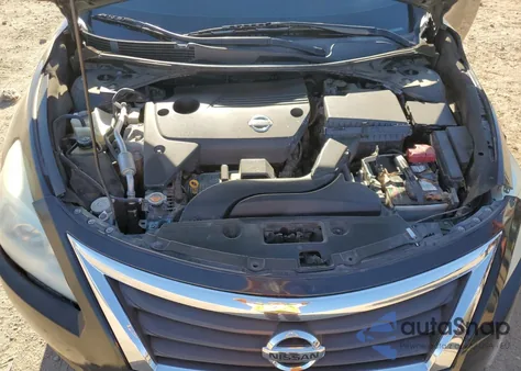 2015 Nissan Altima 2.5 из США, поврежденный, VIN 1N4AL3AP8FC289506